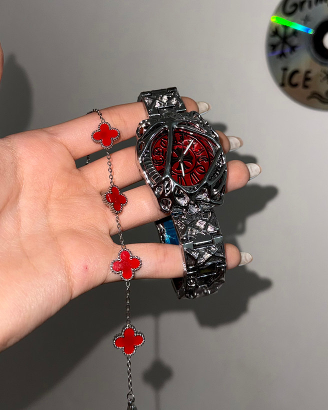 ساعت کروم هارتز Chrome Hearts قرمز