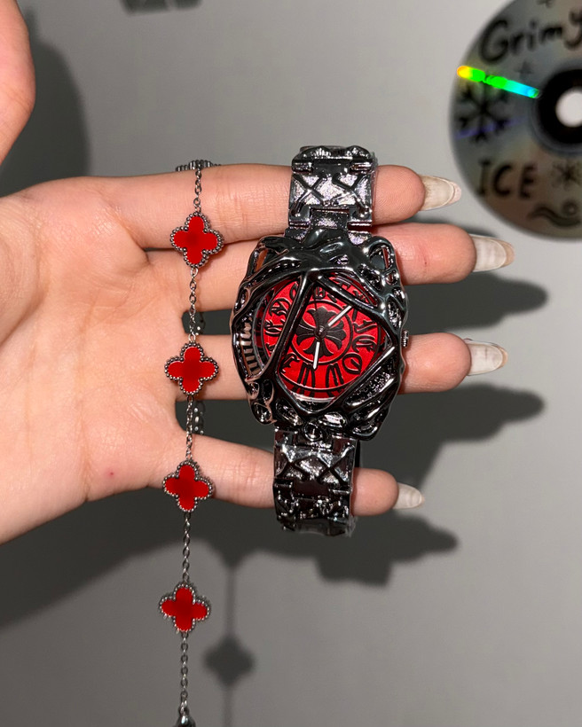 ساعت کروم هارتز Chrome Hearts قرمز