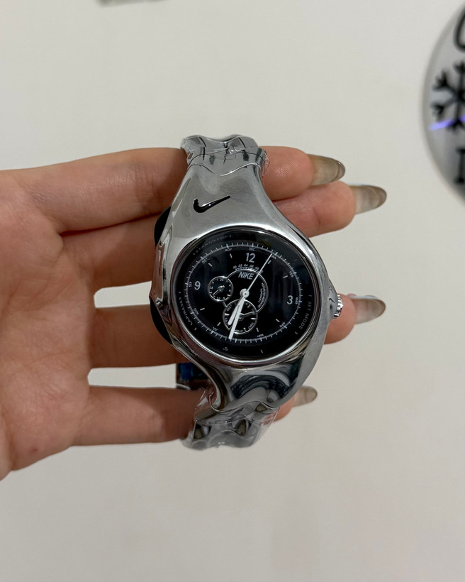 ساعت نایک تریاکس Nike Triax نقره ای